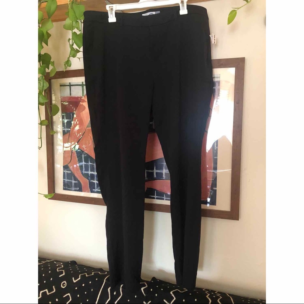 Old Navy straight leg trousers. NWT